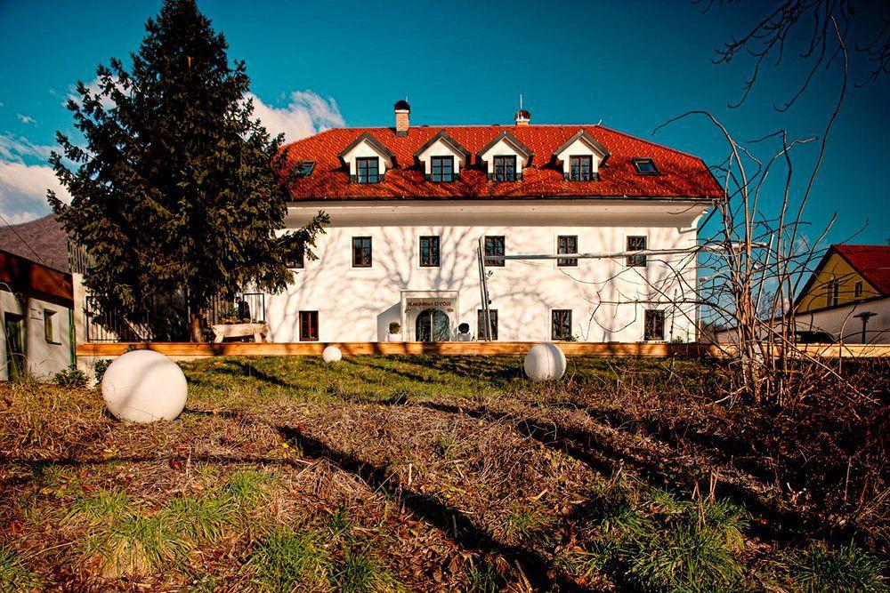 B&B Dvor Tacen Ljubljana Buitenkant foto