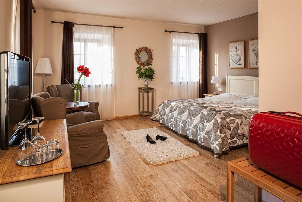 B&B Dvor Tacen Ljubljana Buitenkant foto